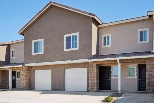 $999 BASE RENT! Gorgeous 2-Story Premier Townhomes in Hayden Farms. Great Location and Amenities!