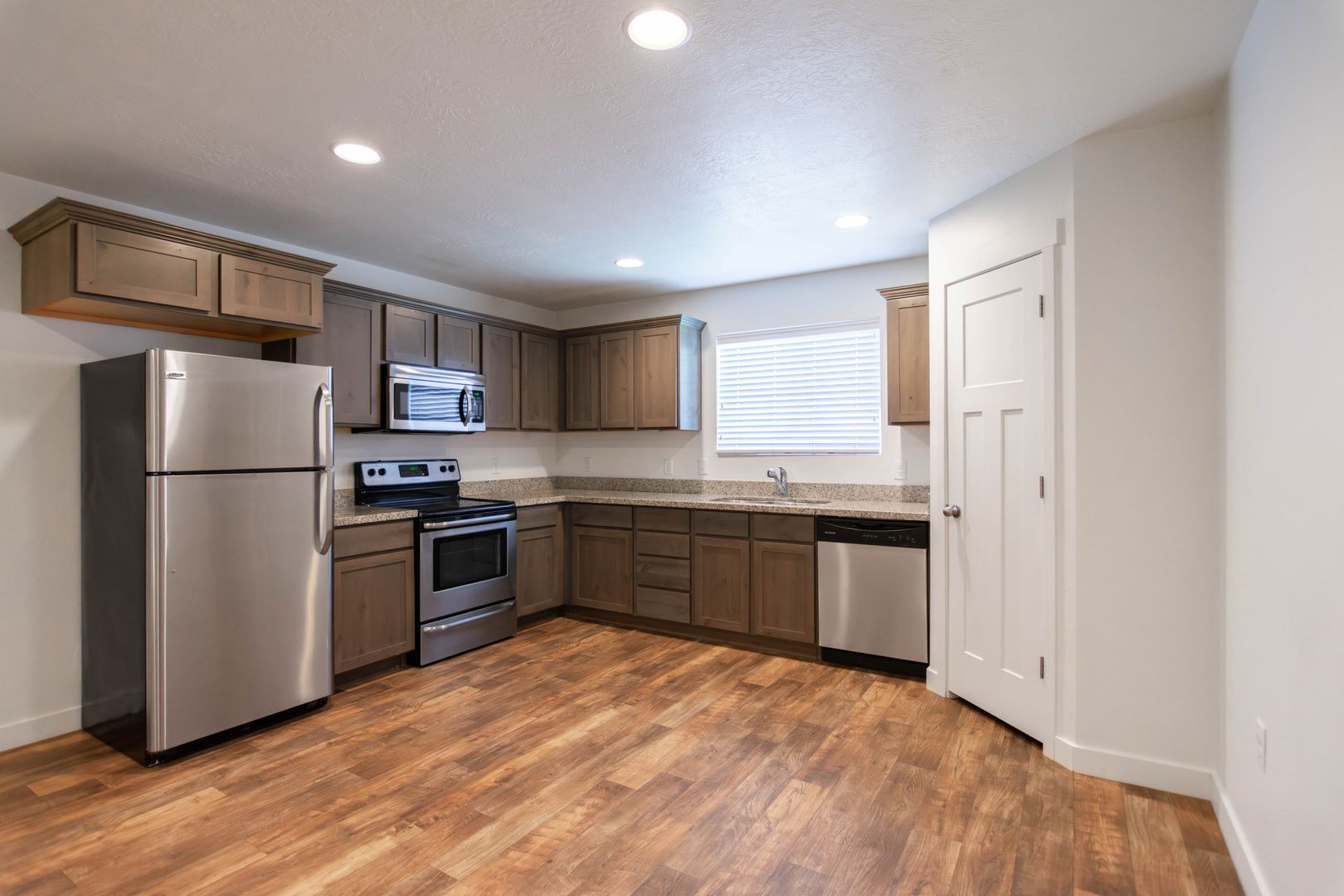 Vineyard Apartment: 190 E 630 N
