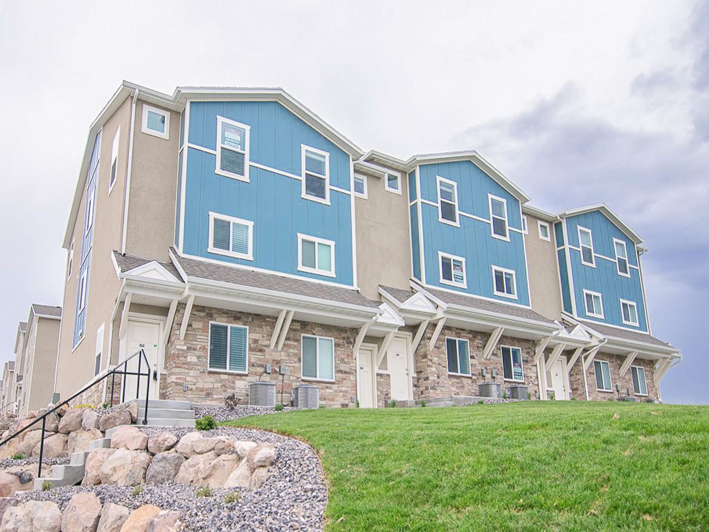 3 bedroom 2.5 bathroom rental in Herriman, UT