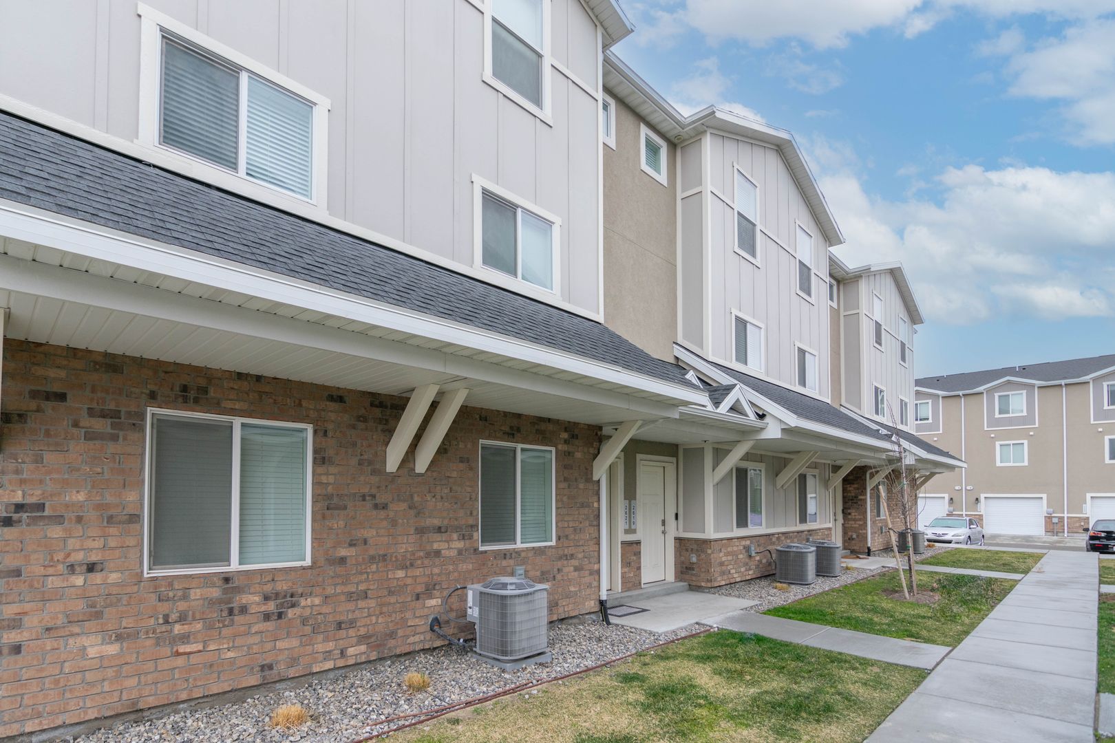 Magna Townhome: 7487 W Geraint St