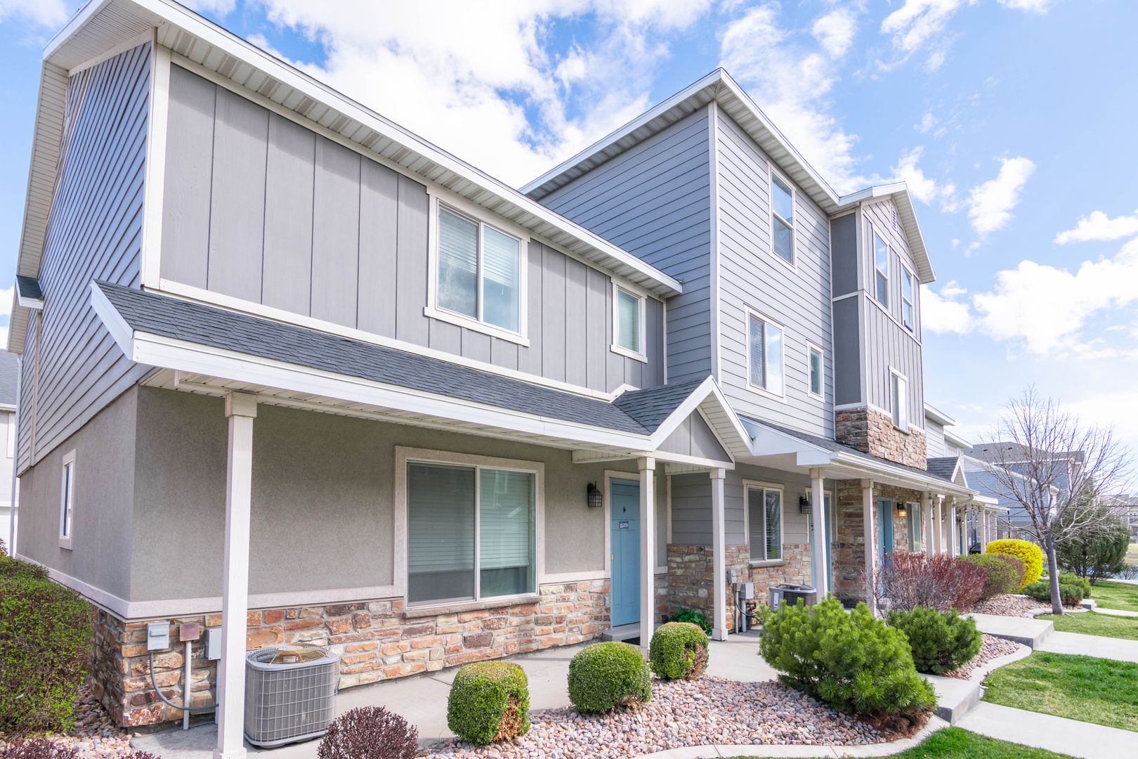 Vineyard Townhome: 266 N 750 E