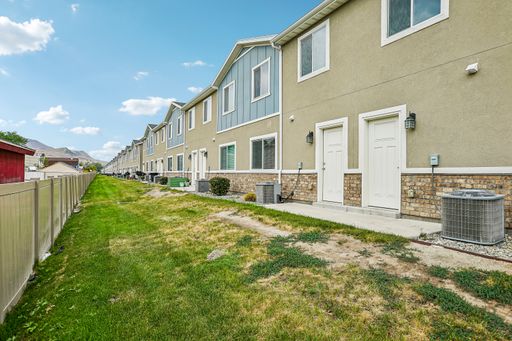 OPEN HOUSE | 2-Story Townhome at Colony Farms in Magna