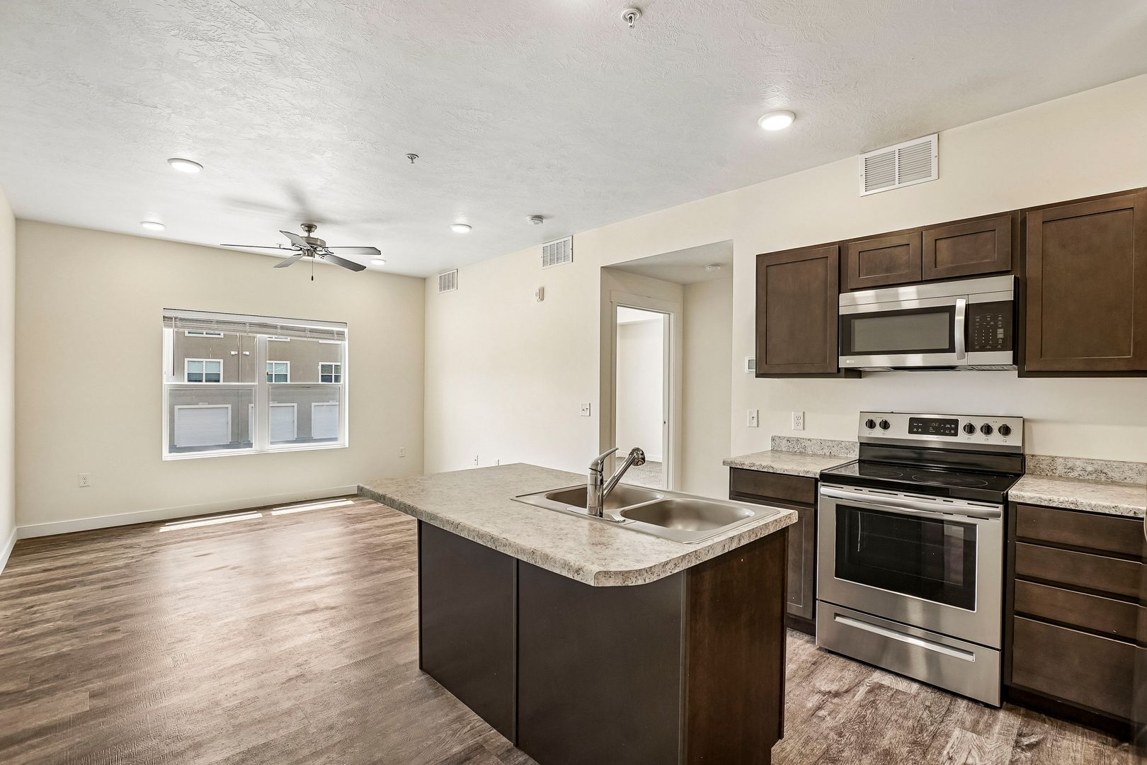 Magna Townhome: 7487 W Geraint St