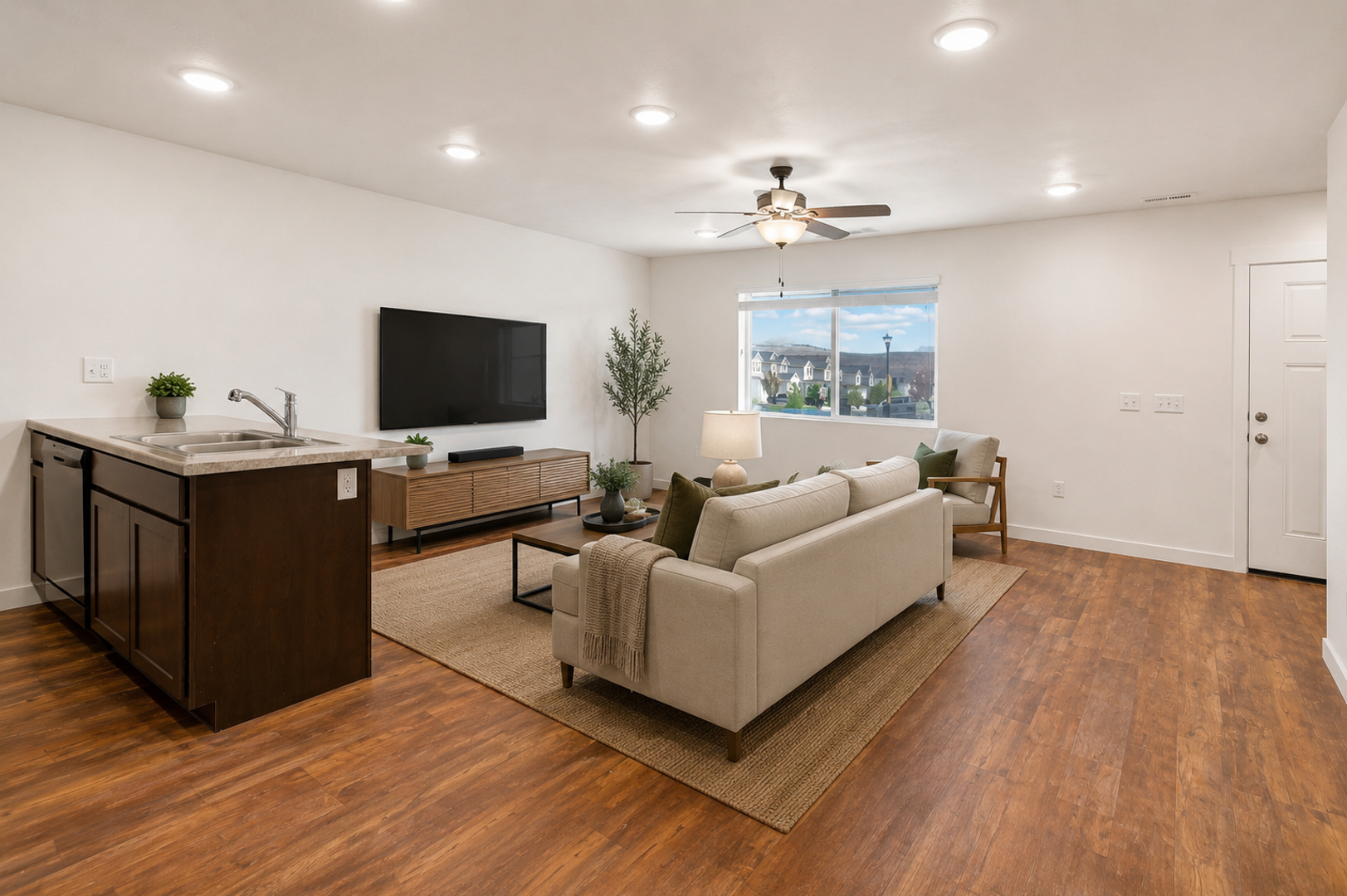 Eagle Mountain Townhome: Sunbury Ln
