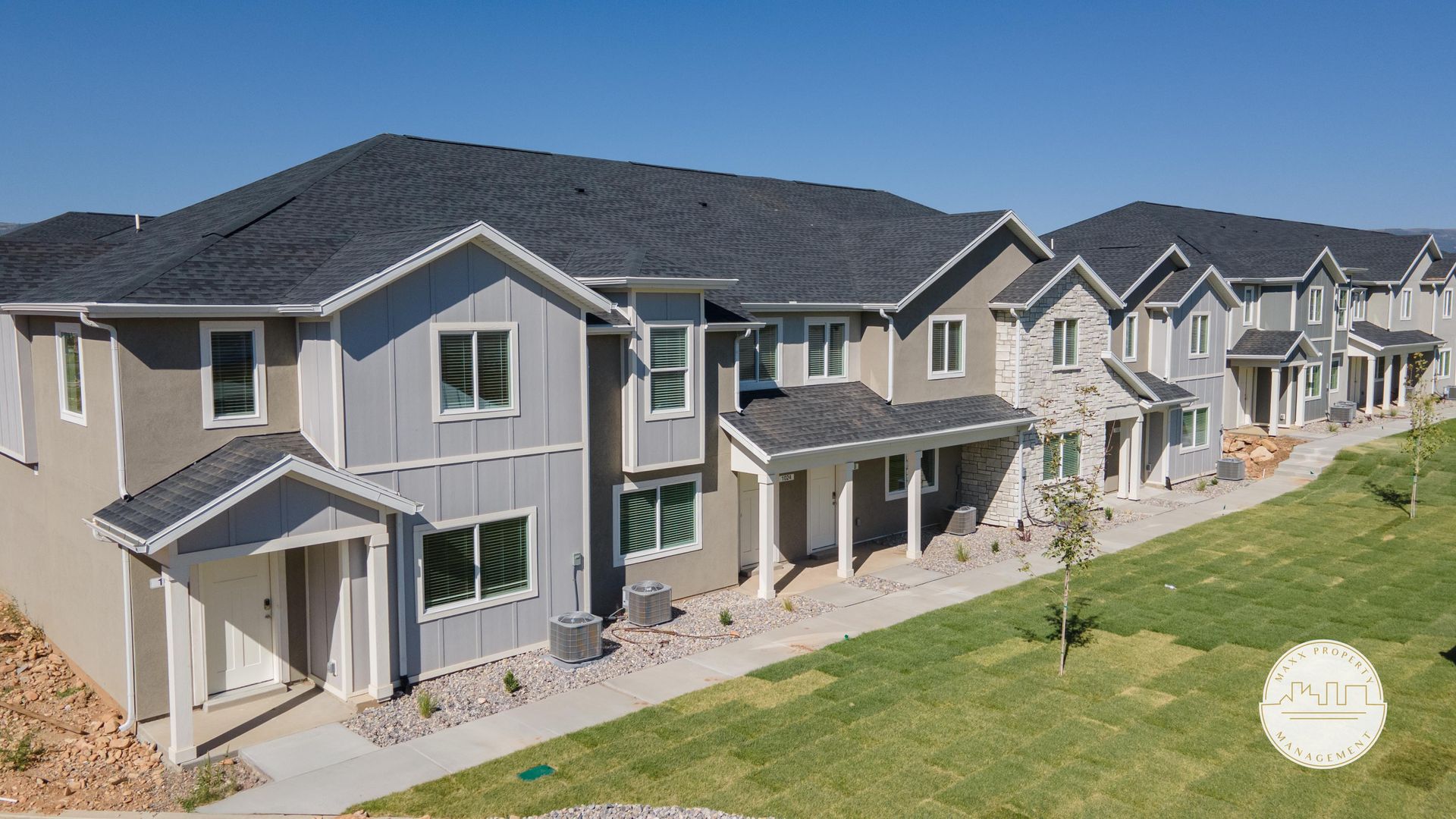 UPGRADED PACKAGE Brand New Smart Town Homes In Heber!