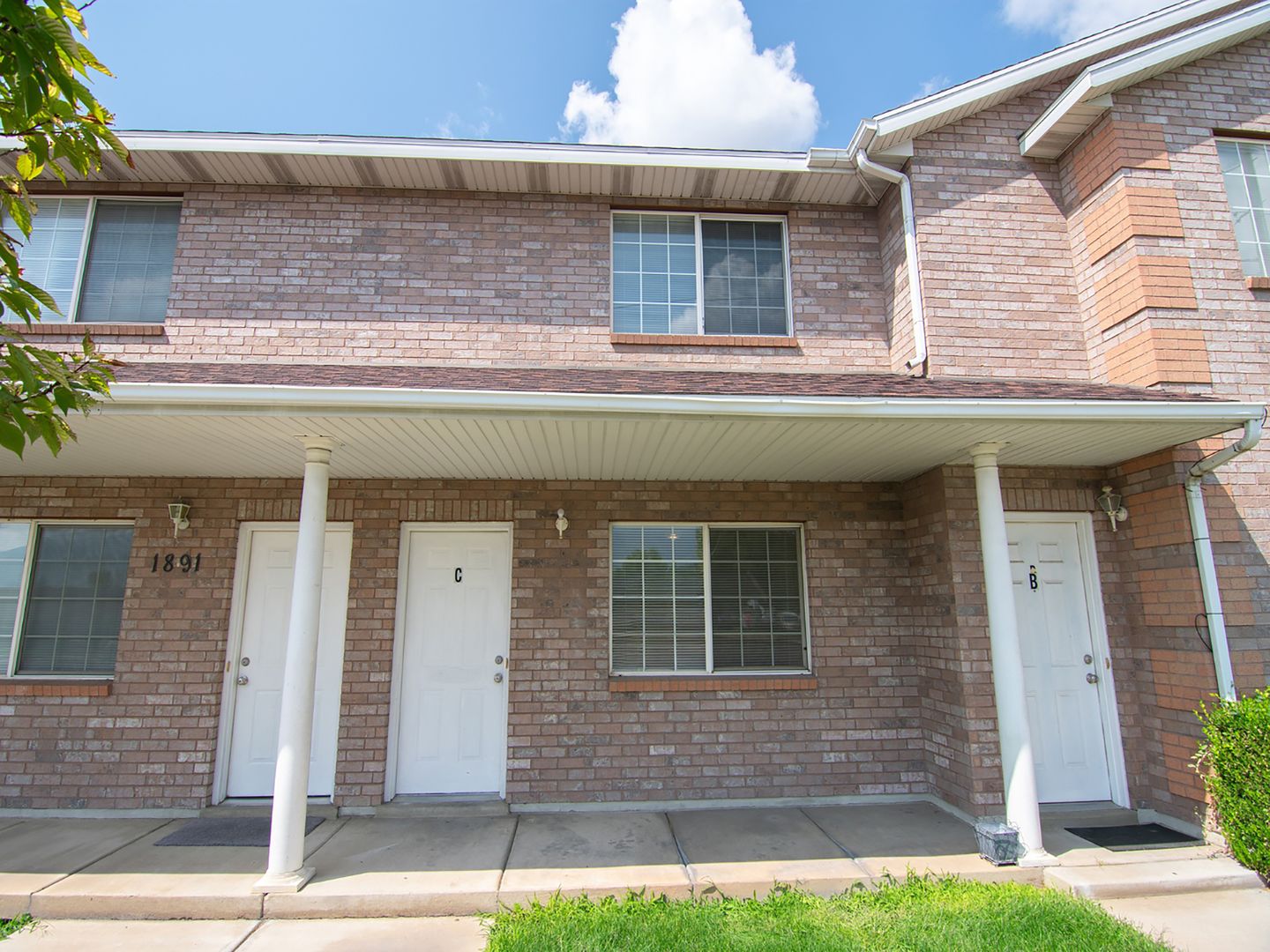 2 bedroom 1.5 bathroom rental in Layton, UT