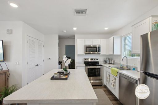 Gorgeous 1-Bed 1-Bath Condo in El Mirage!