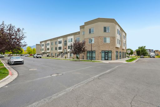Spacious 2-Bed, 1-Bath Condos in Easton Park, American Fork | Prime Location, Modern Amenities, and Stunning Views