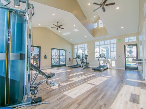 Bottom-Floor 3-Bed / 2-Bath Condo – The Village on 4th, Springville | Modern Appliances, and Covered Parking