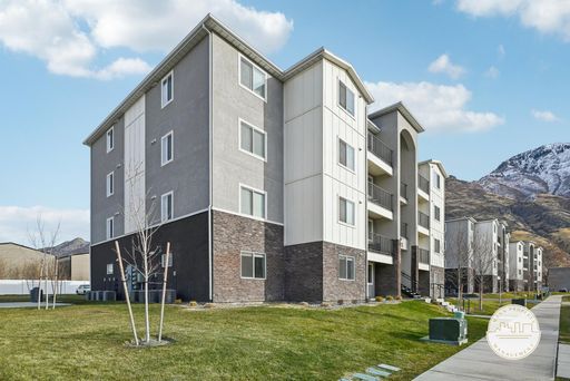 4th Floor 2-Bed / 2-Bath Apartment – Blackstone Farms, Provo | Smart Home Package & Parking