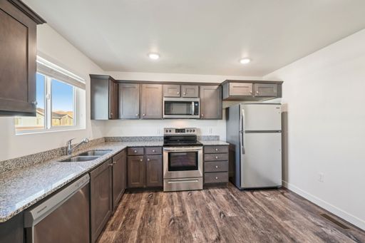 Charming 3-Story Townhomes in Dublin Farms, Eagle Mountain | 1-Car Garage & Scenic Views