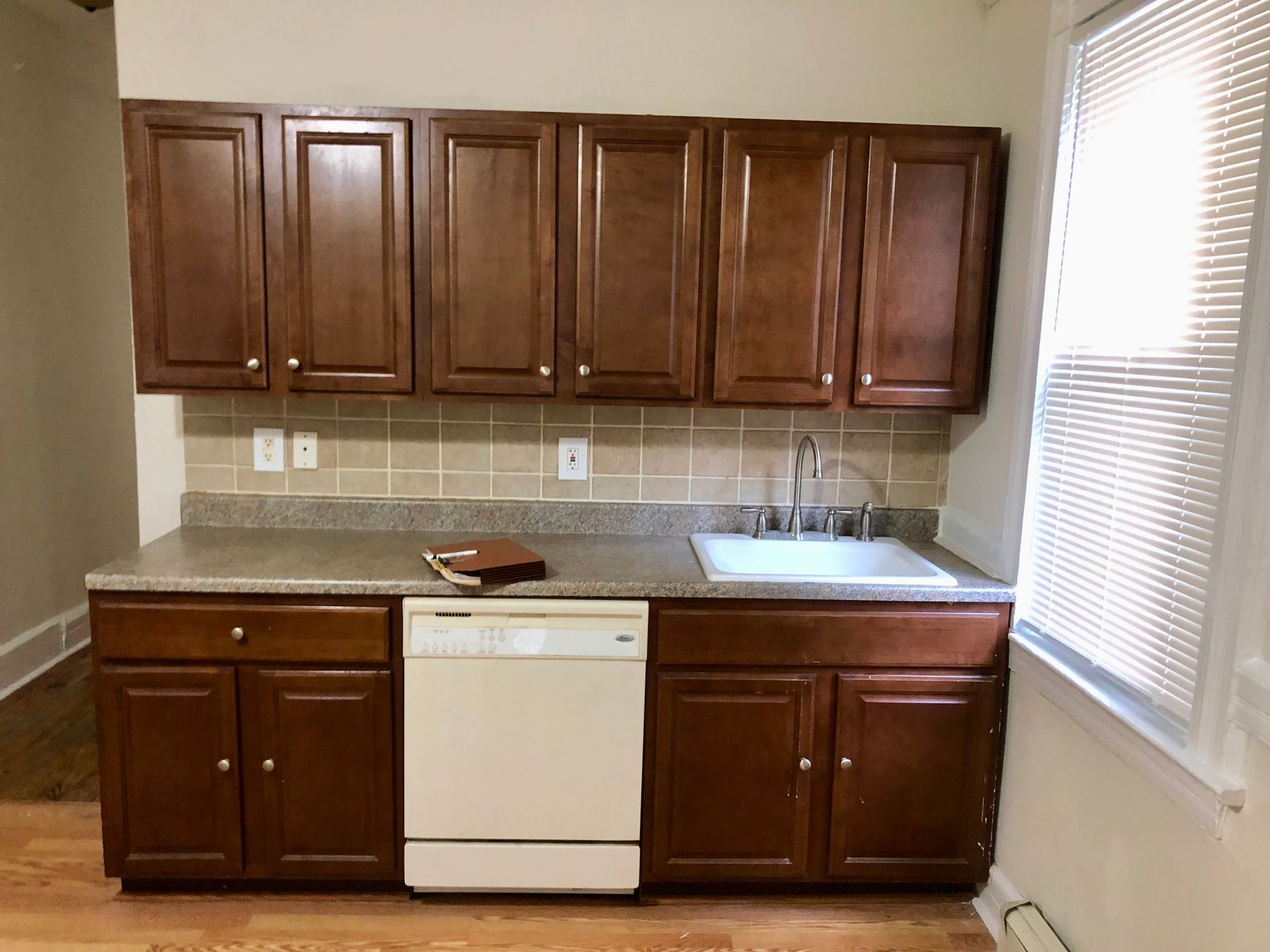 MONTCLAIR Apartment: 105 PINE STREET APT #3