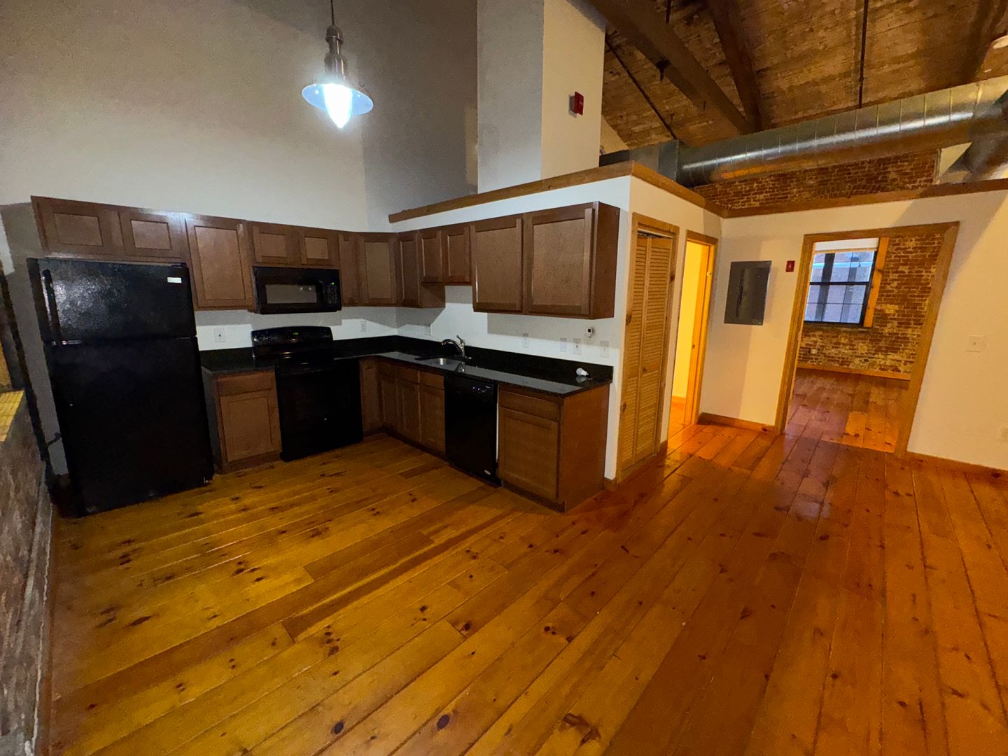 Pawtucket Apartment: 125 Goff Ave