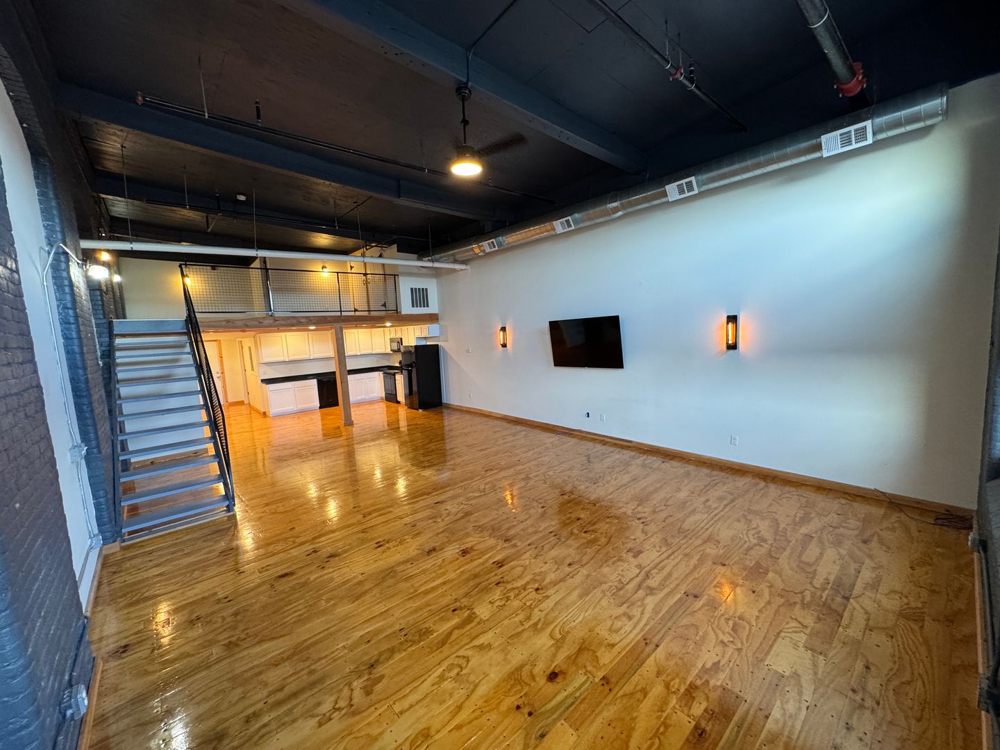 Pawtucket Apartment: 173 Weeden St