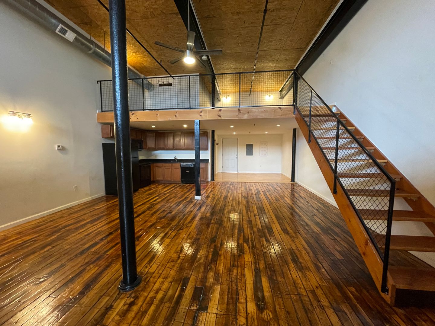 Pawtucket Apartment: 30 Beecher St