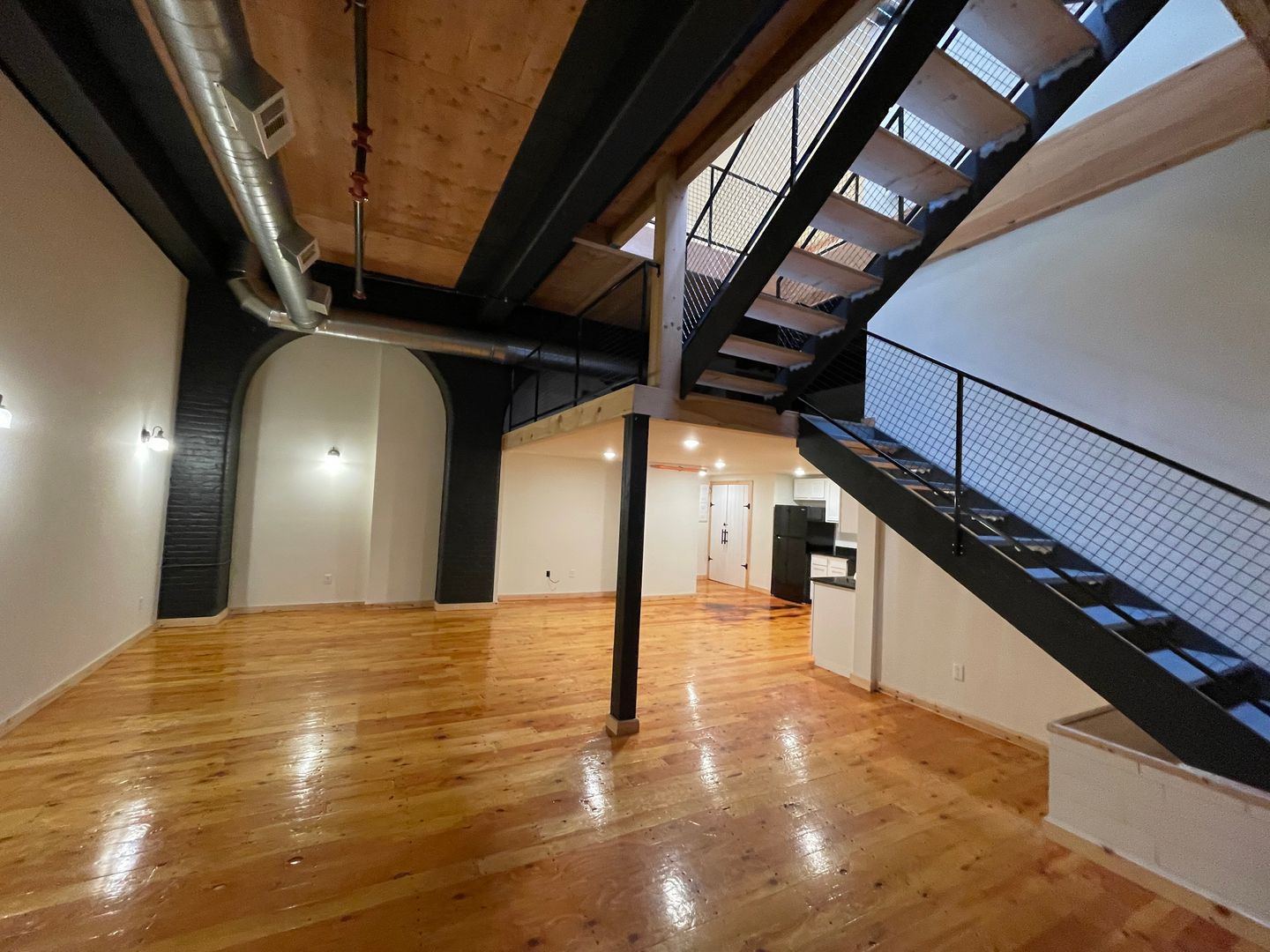 Pawtucket Apartment: 173 Weeden St