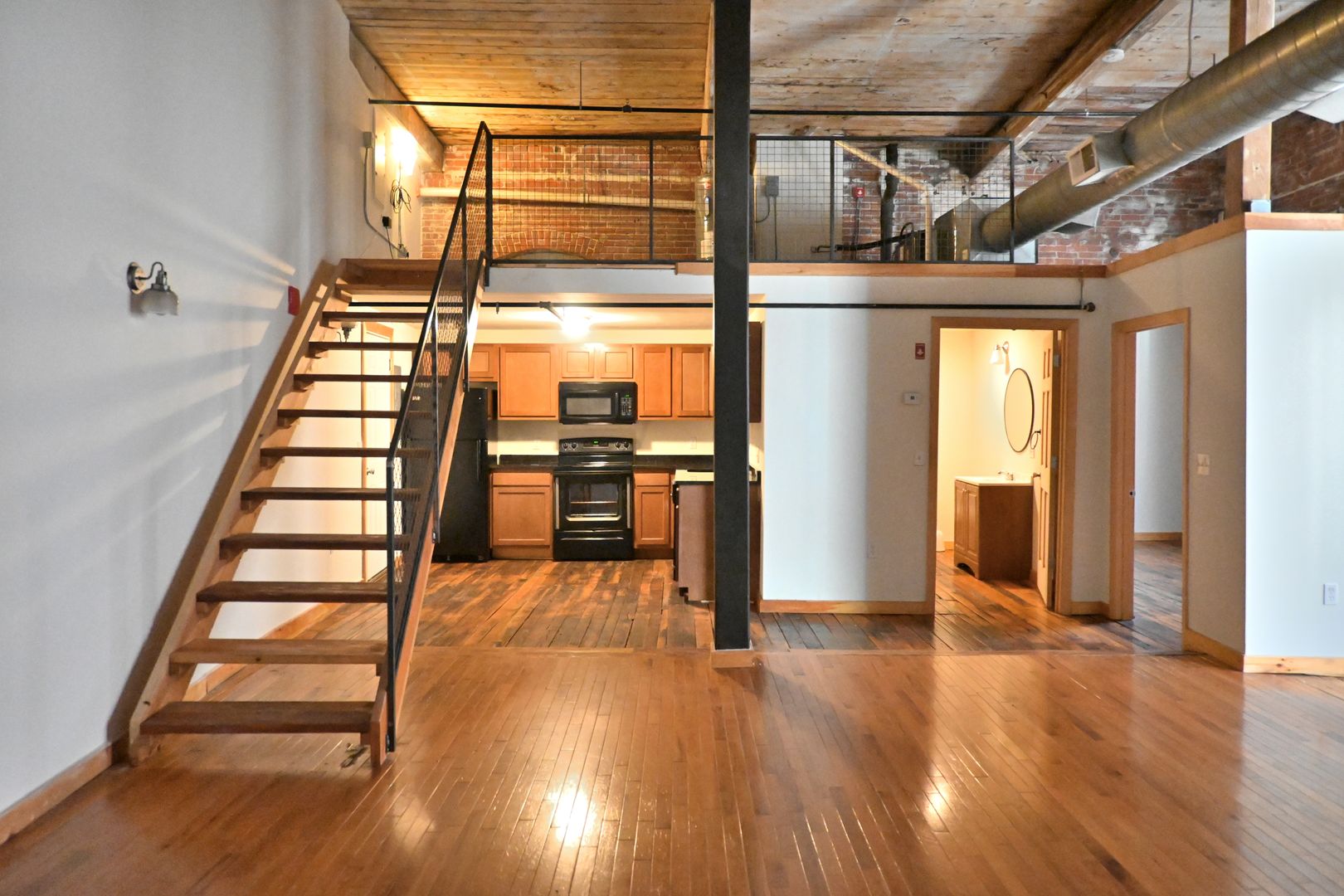 Pawtucket Apartment: 60 Dexter St