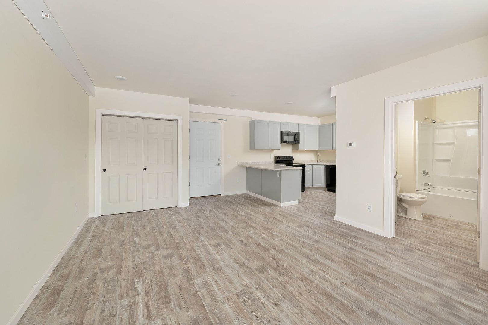 PAWTUCKET Apartment: 327 PINE ST