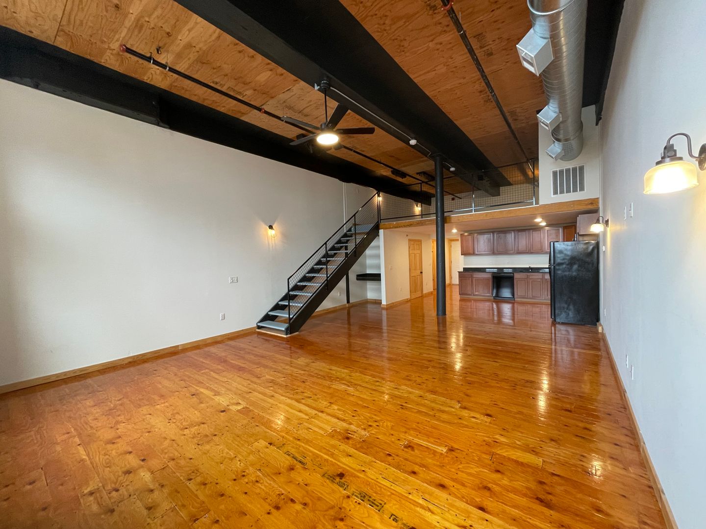 Pawtucket Apartment: 173 Weeden St