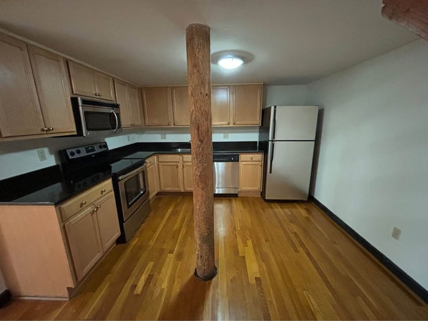 Pawtucket Apartment: 125 Goff Ave