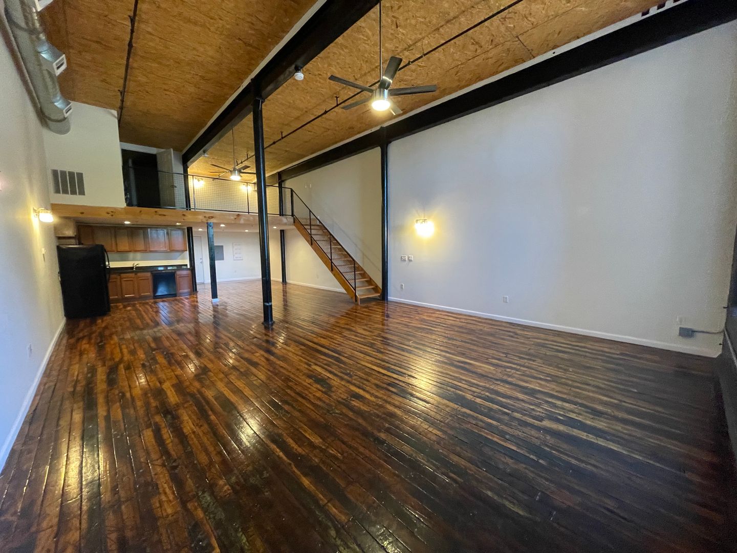 Pawtucket Apartment: 30 Beecher St