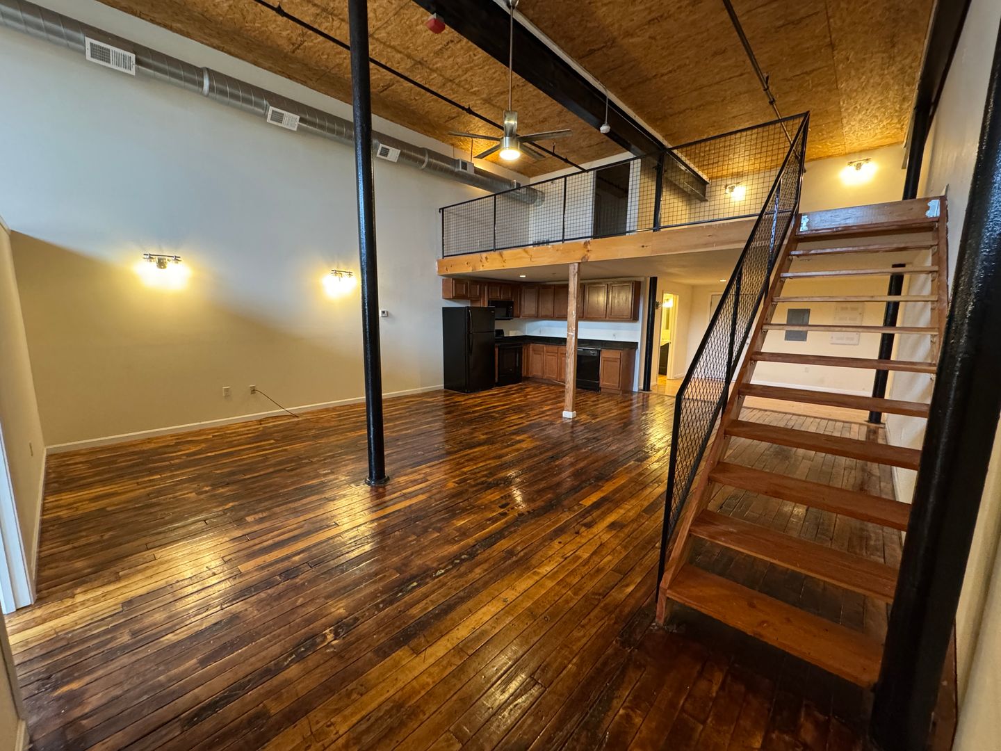 Pawtucket Apartment: 30 Beecher St