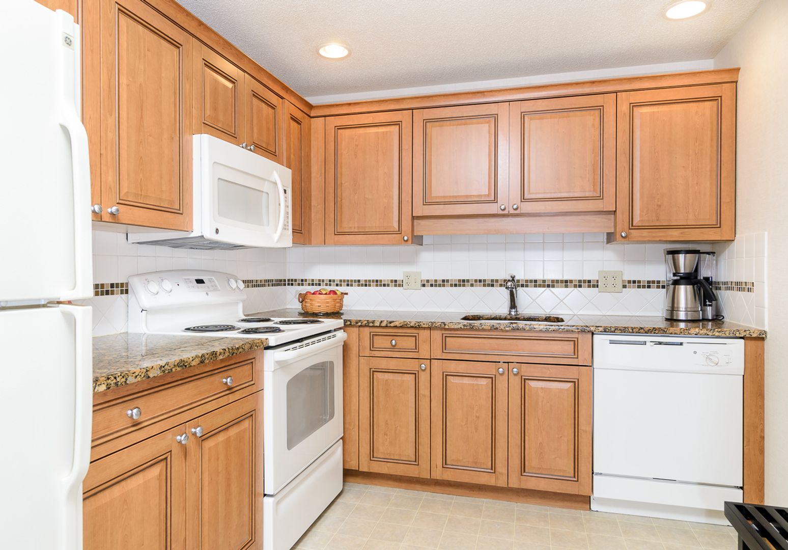 Foxboro Apartment: 33 Putnam Rd.