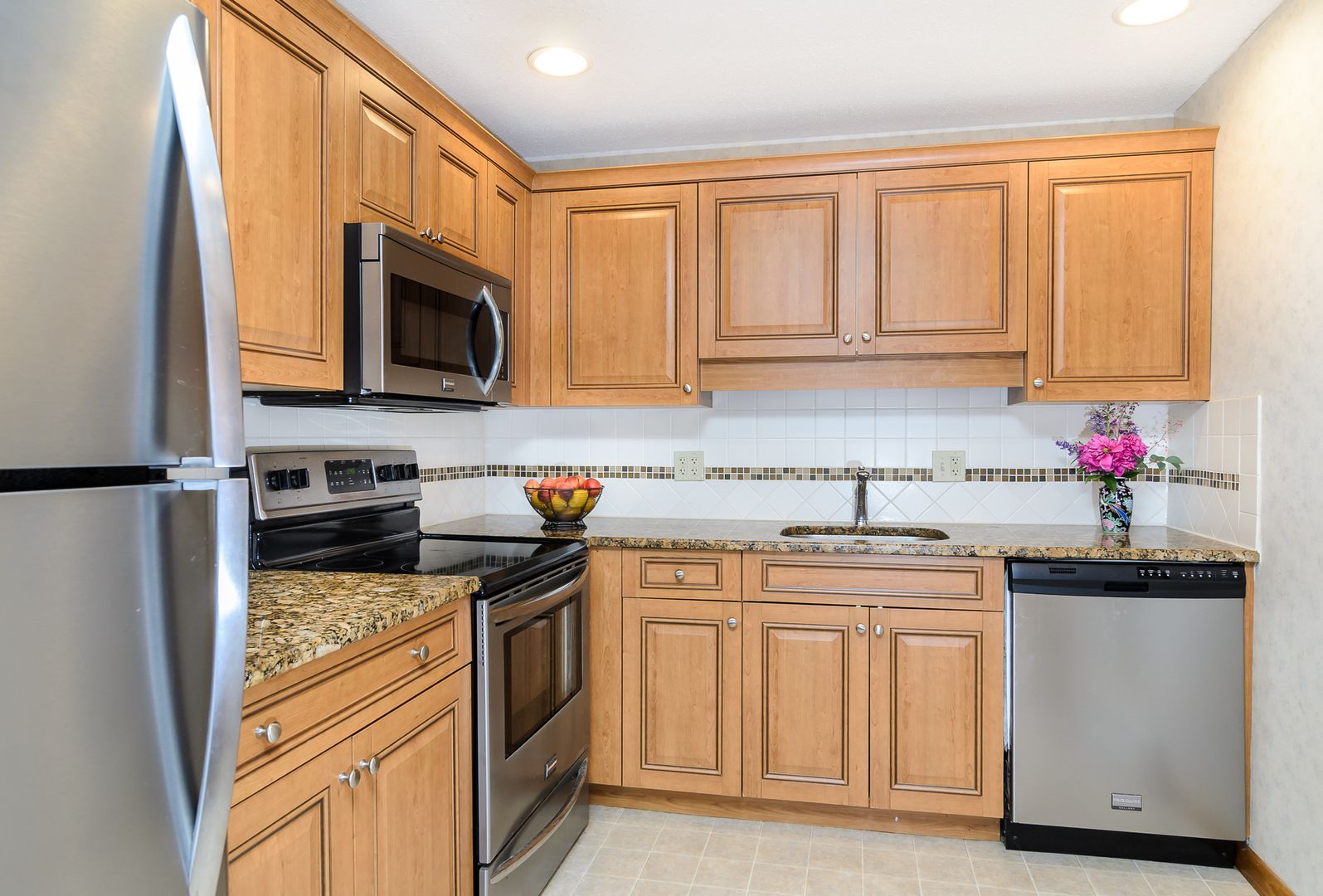 Foxboro Apartment: 6 Hillcrest Rd.