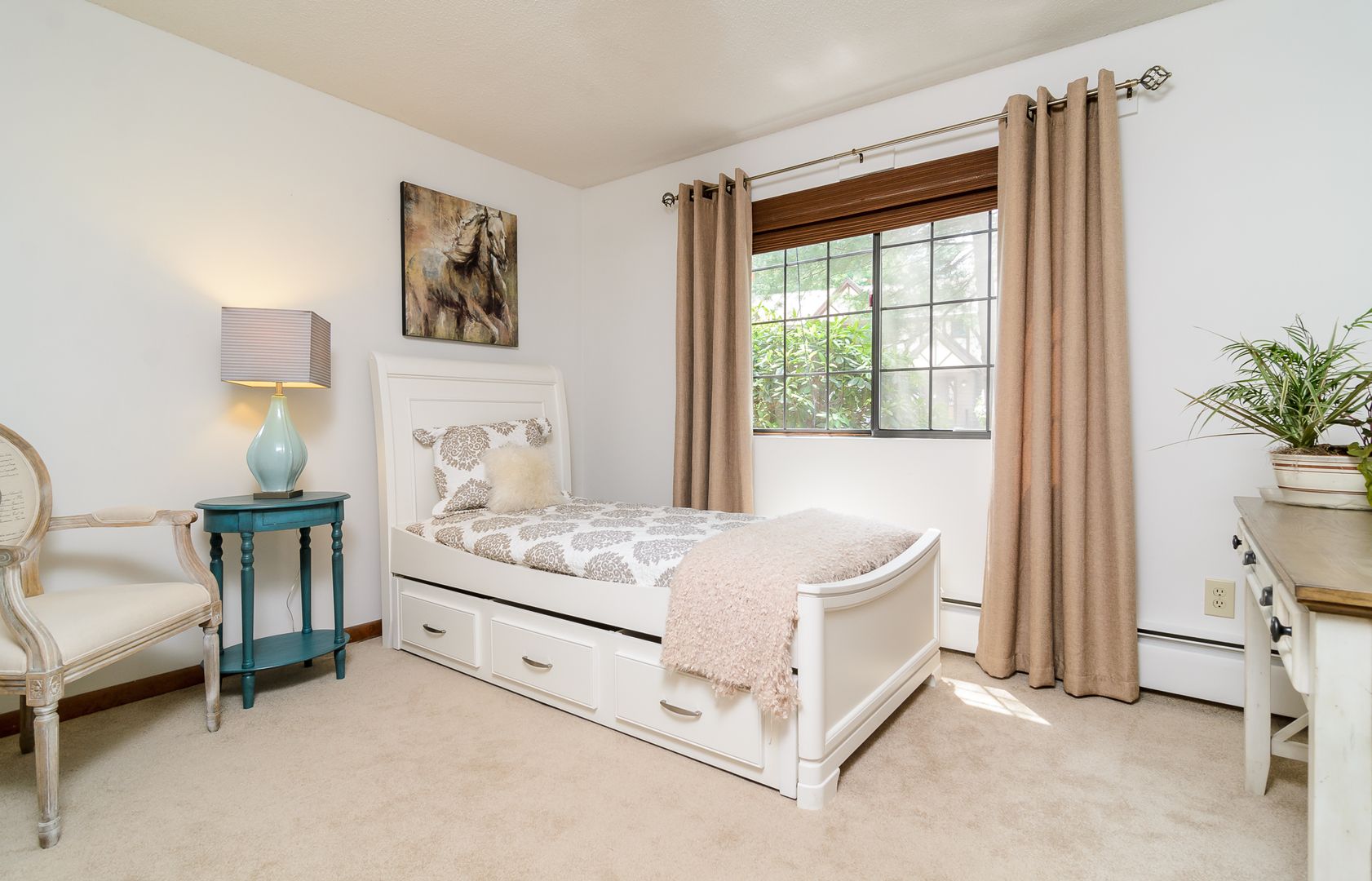 Foxboro Apartment: 10 Putnam Rd.