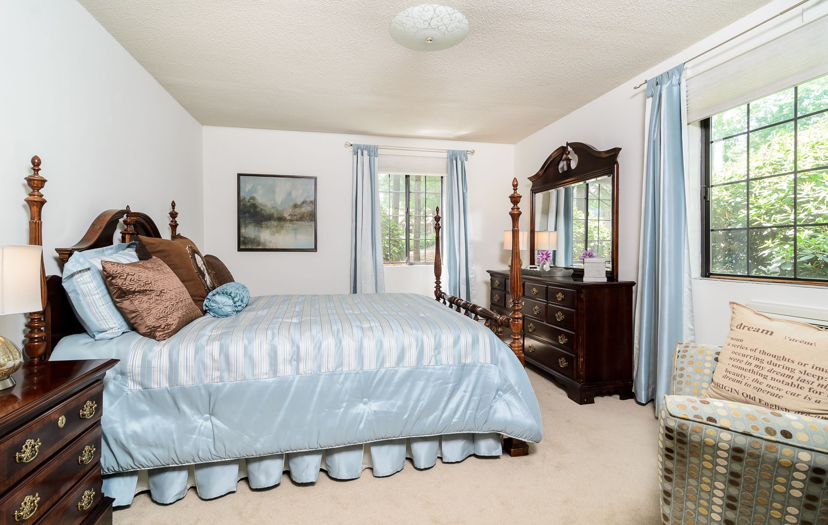 Foxboro Apartment: 173 Chestnut St.