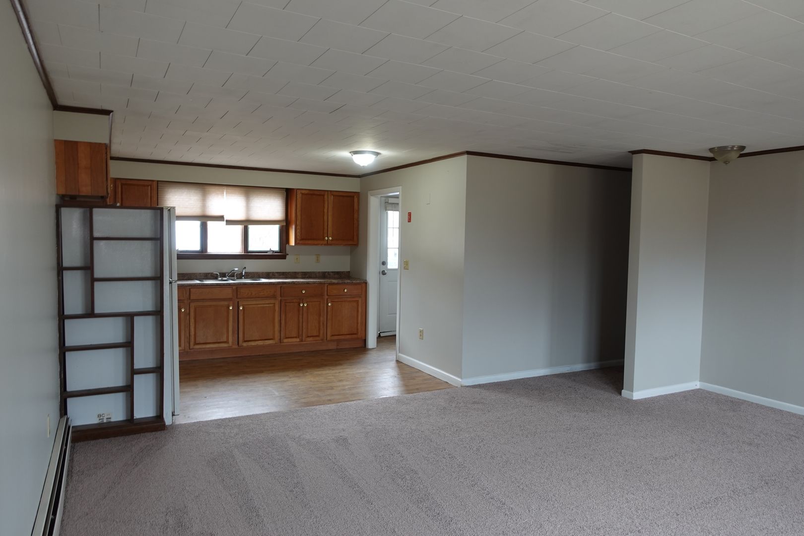 Charlton Apartment: 8 North Main Street