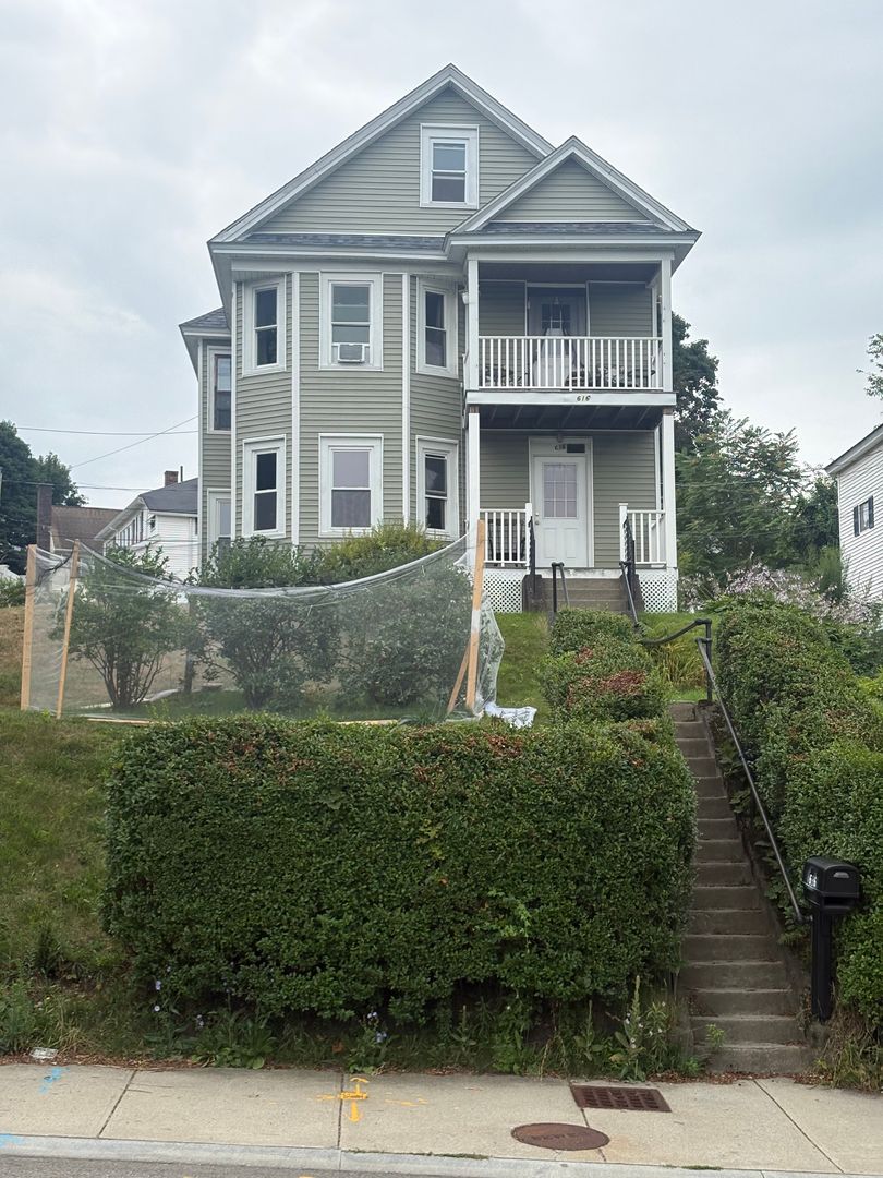 Worcester Apartment: 616 Franklin Street