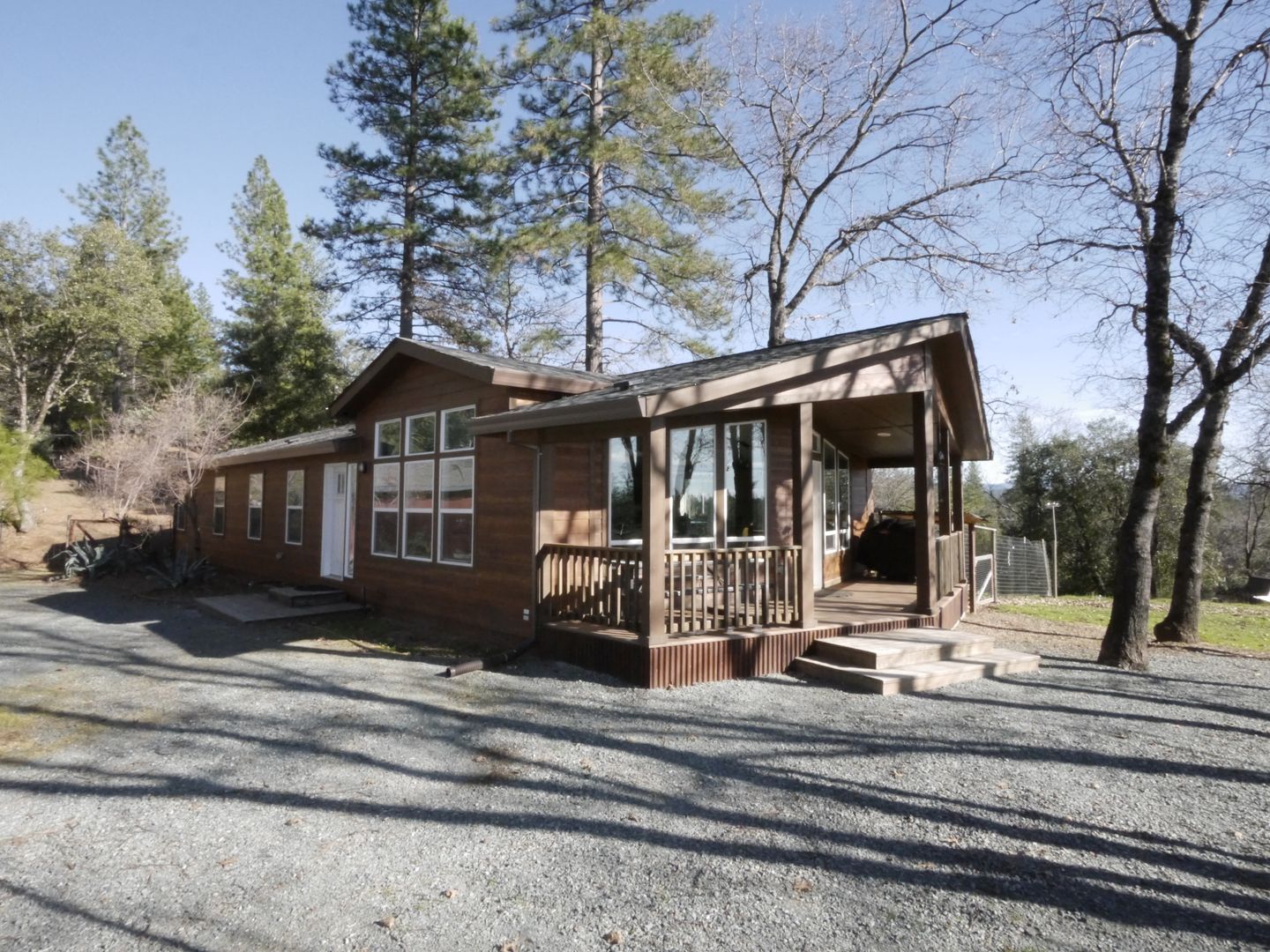 Mokelumne Hill House: 916 Simpson Rd.