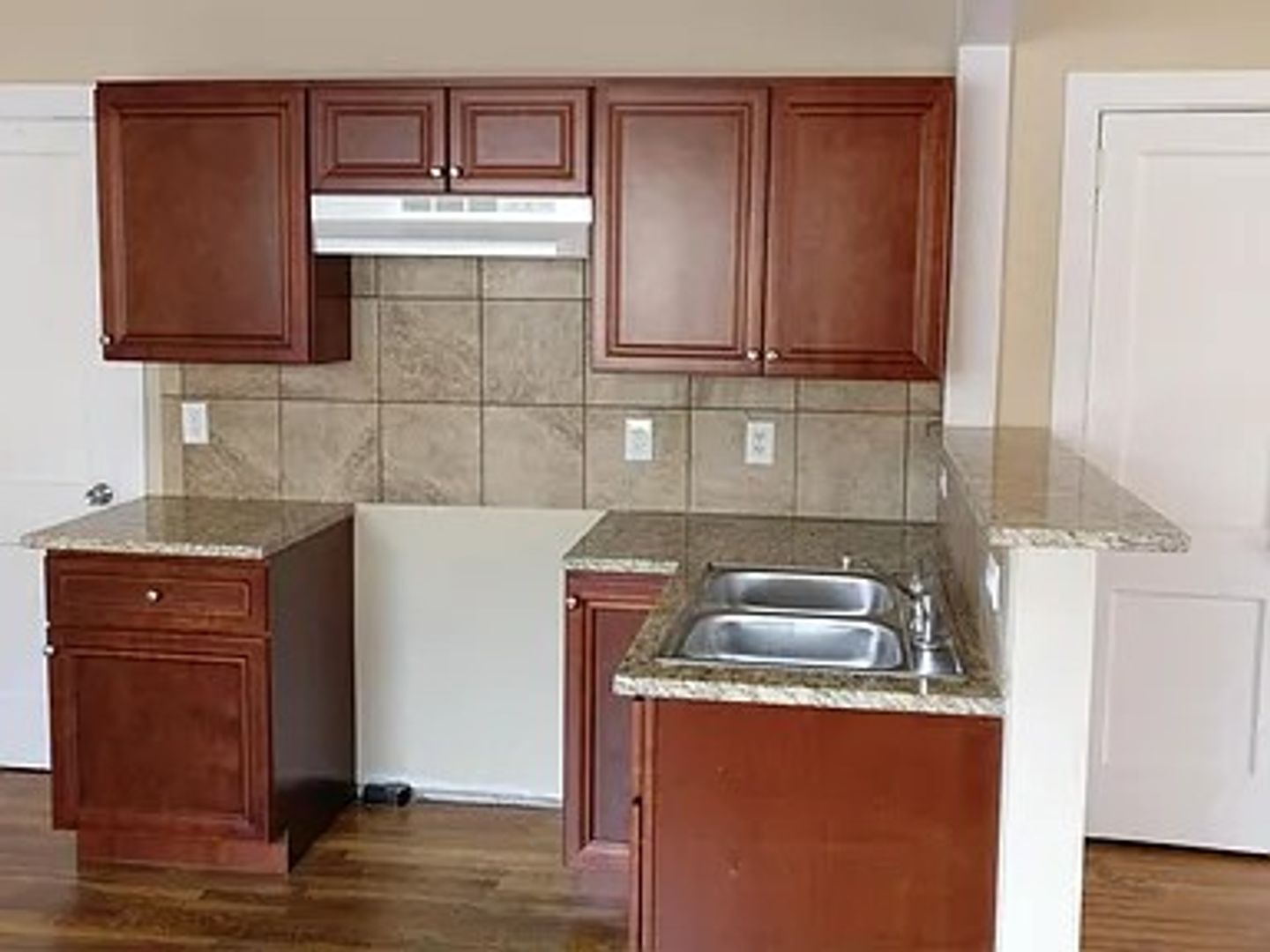 Durham Apartment: 805 Eva St