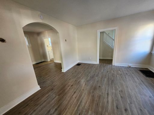 Listing photo thumbnail
