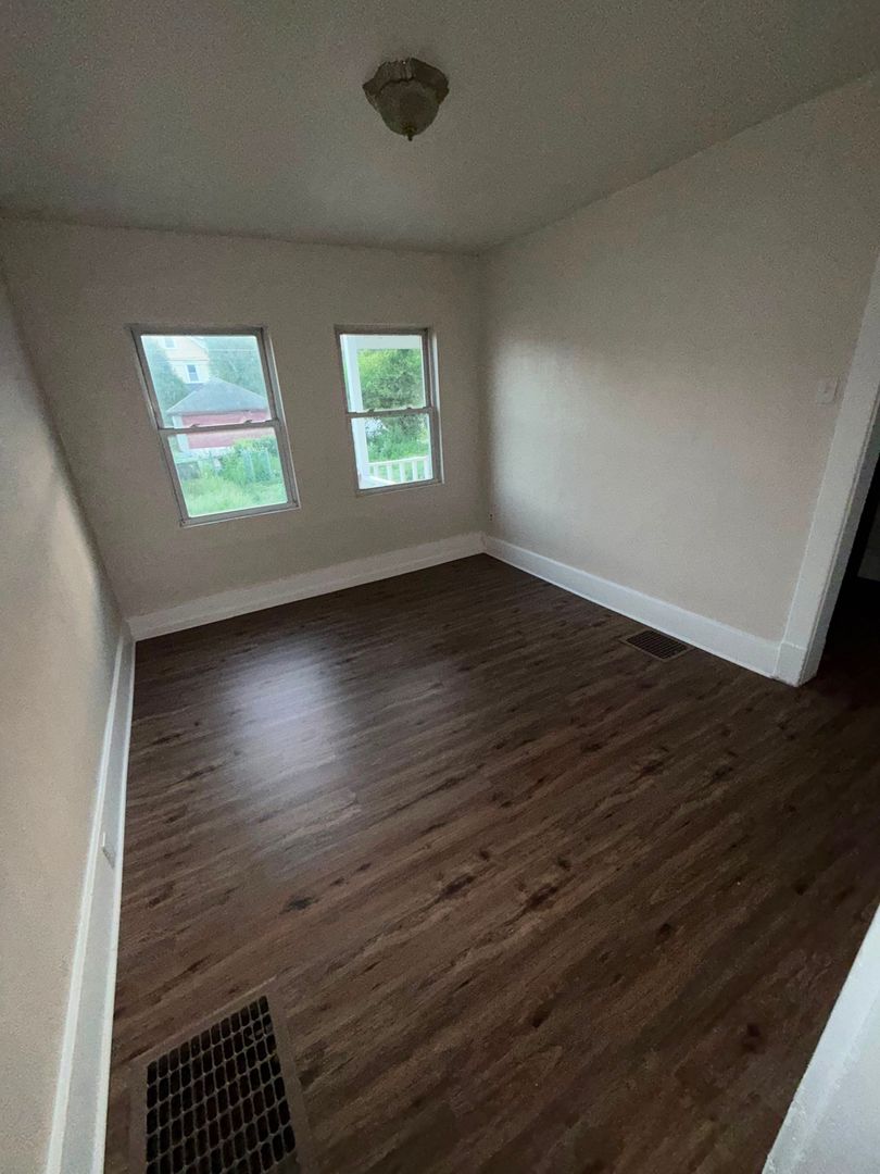 New Kensington Apartment: 331-337 4th Ave