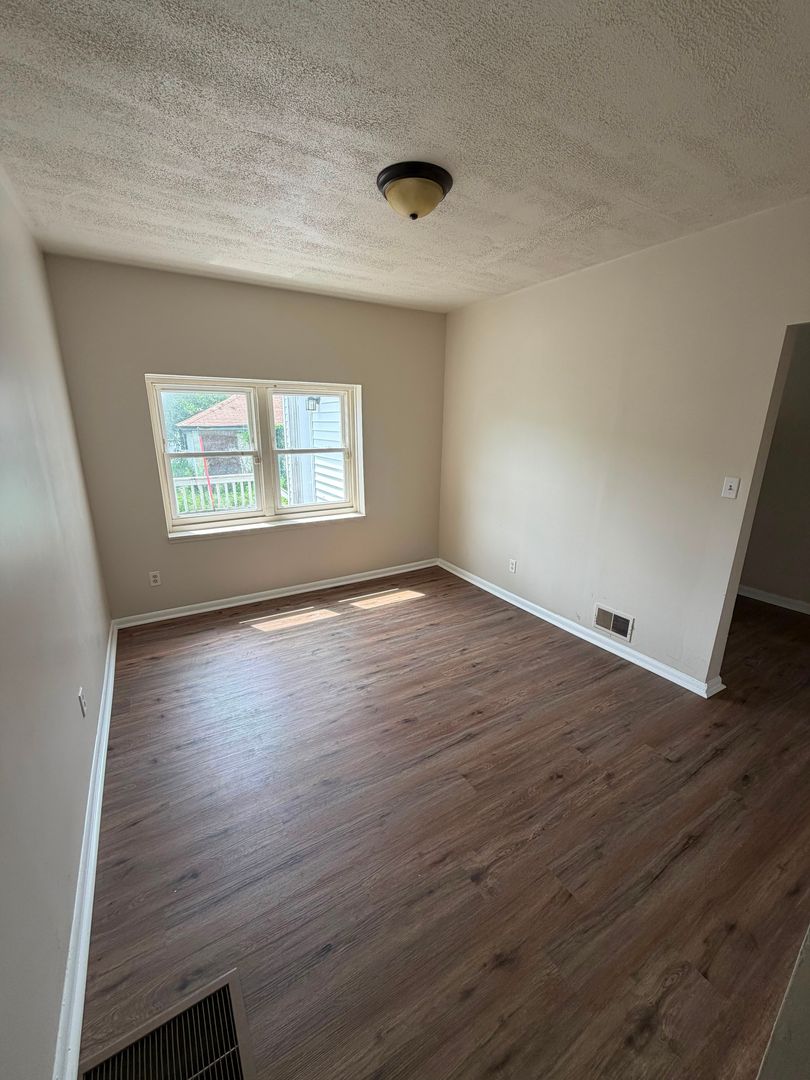 New Kensington Apartment: 331-337 4th Ave