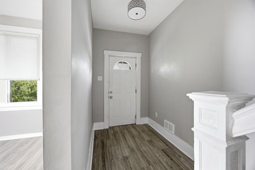 Listing photo thumbnail