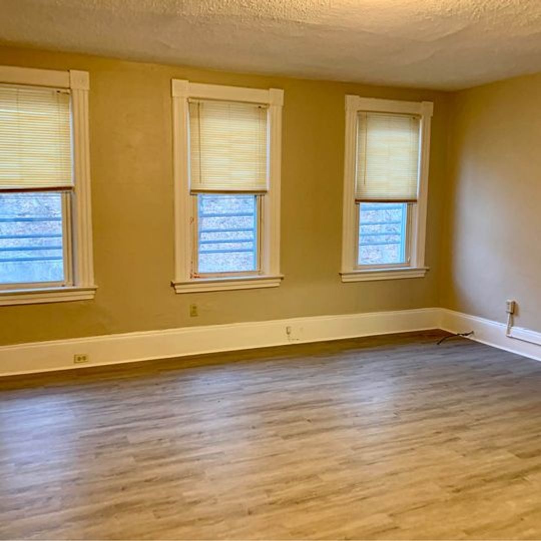 Pittsburgh Apartment: 2600-2602 Spring Garden
