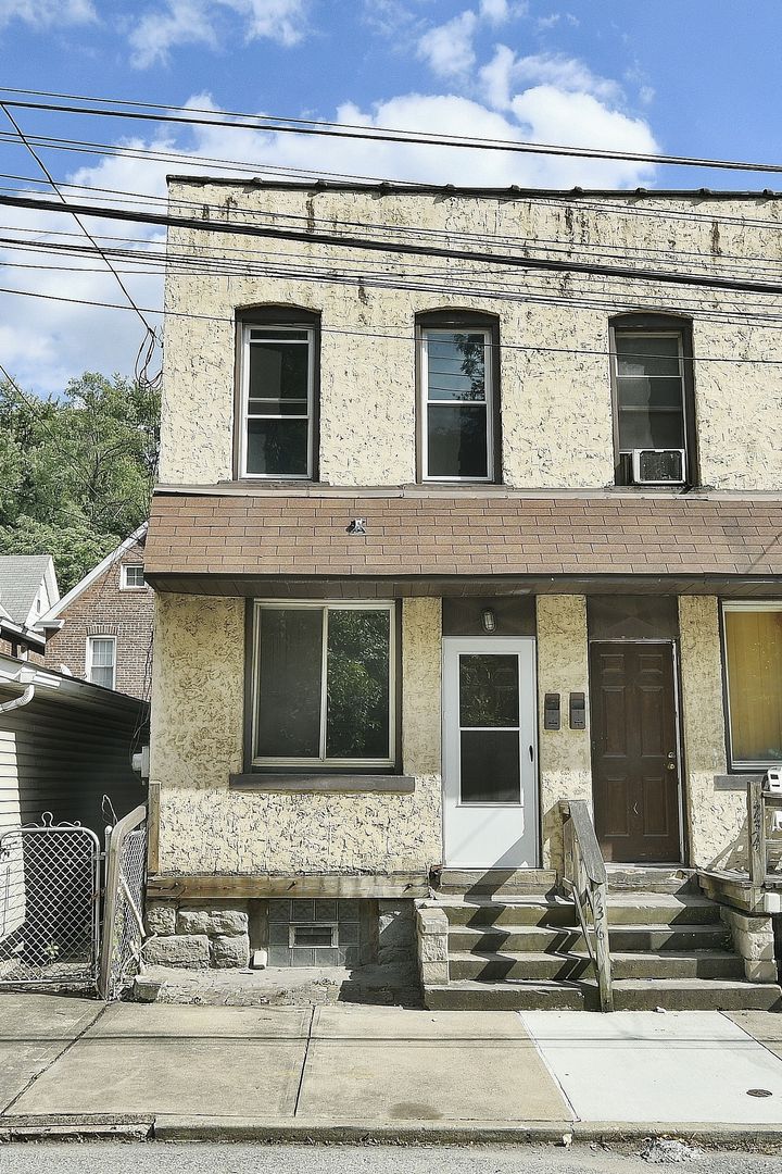 Rankin Apartment: 234-236 Pattison Street
