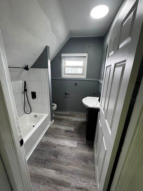 Listing photo thumbnail