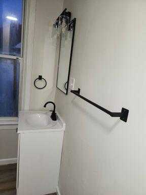 Listing photo thumbnail