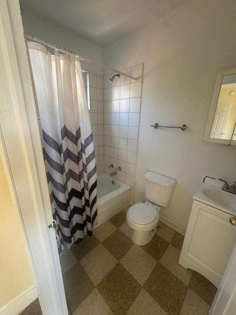 Pittsburgh Apartment: 5132–5134 Keystone St