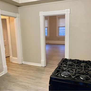 Listing photo thumbnail