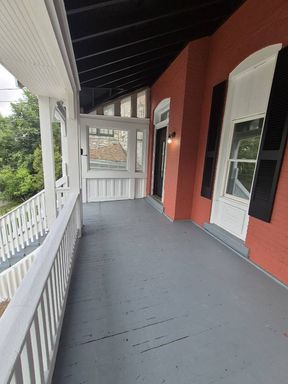 Listing photo thumbnail
