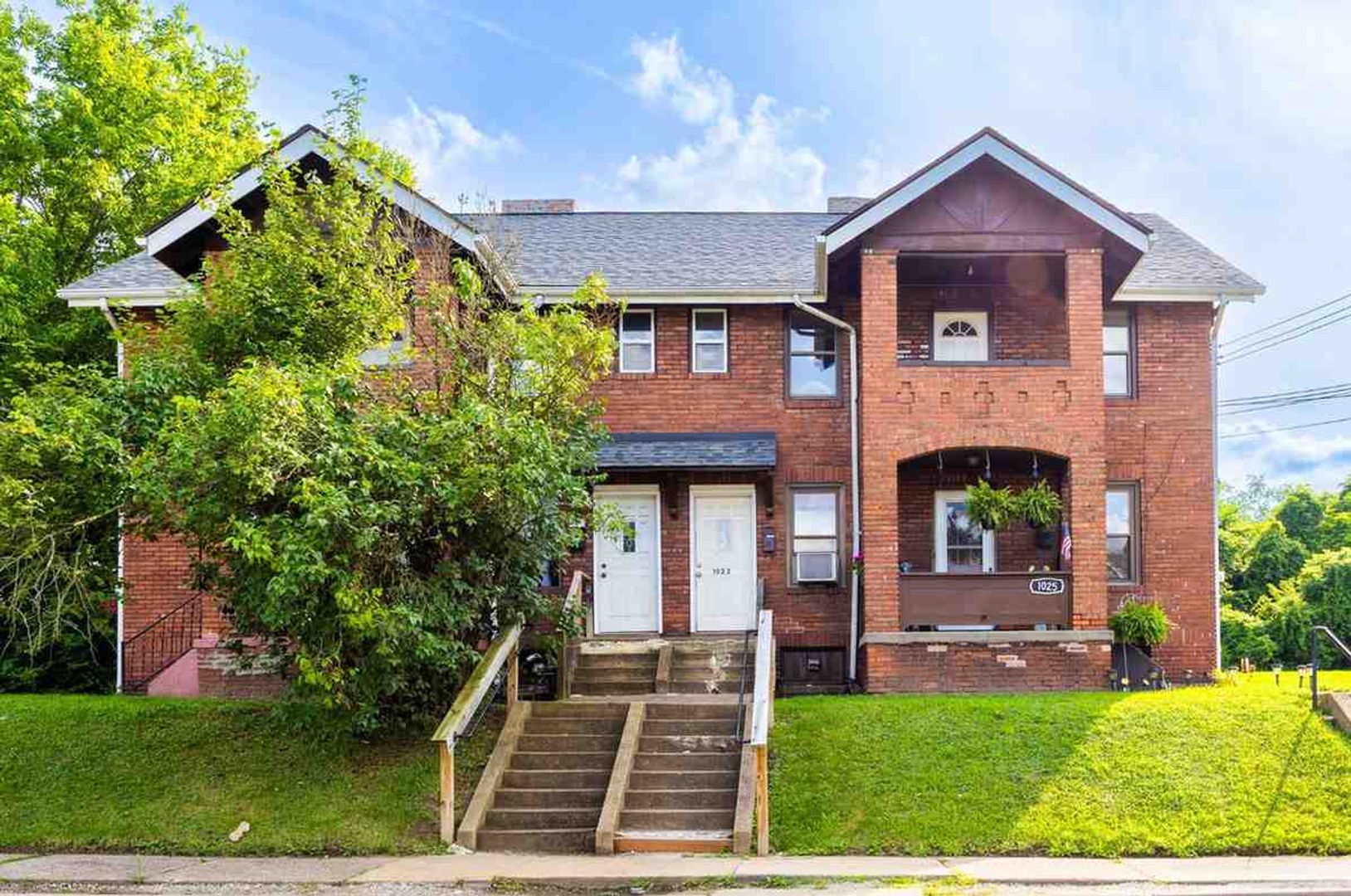 Clairton Apartment: 1019 -1037 N 6TH ST