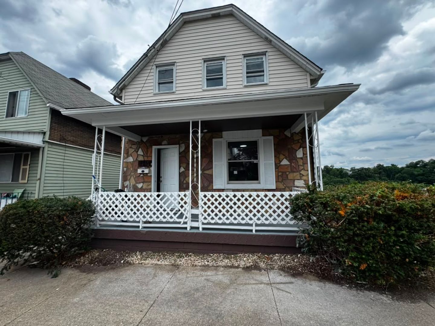 Munhall House: 1717 Martha Street