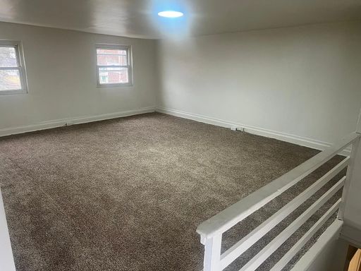 Listing photo thumbnail