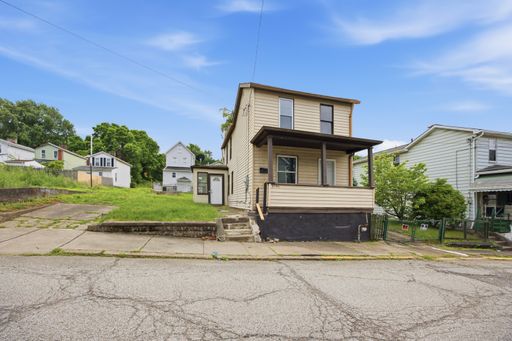Listing photo thumbnail