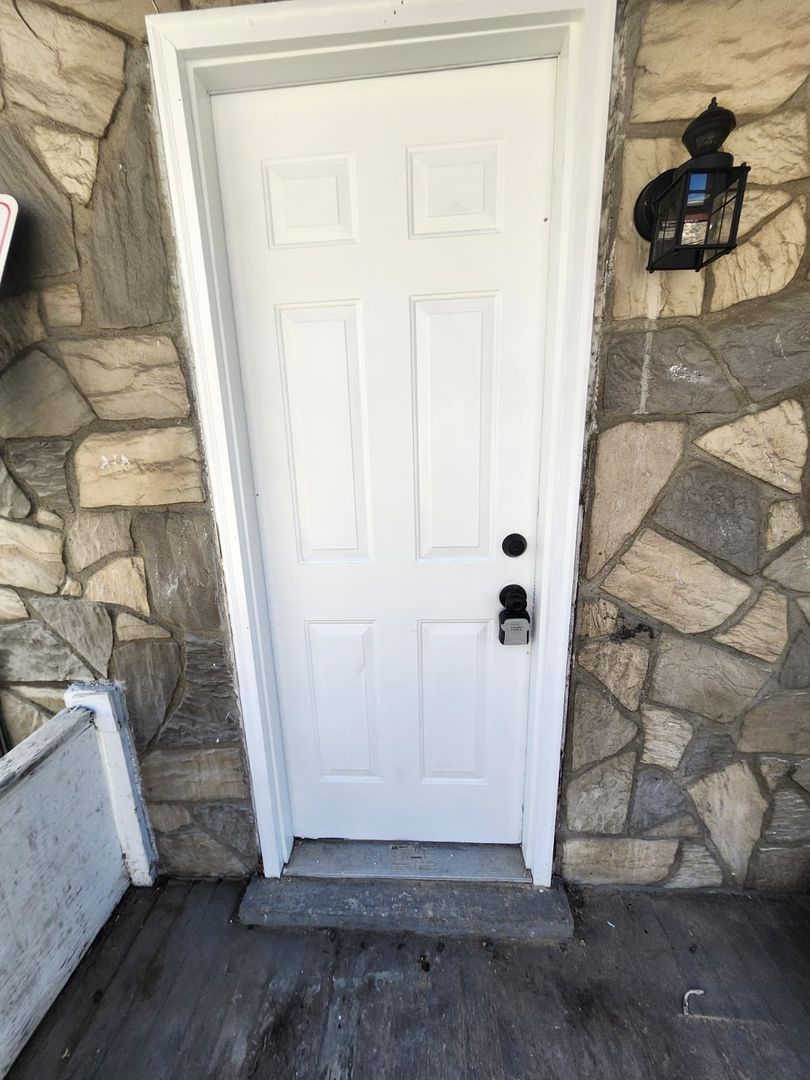 McKees Rocks House: 819 Frank St